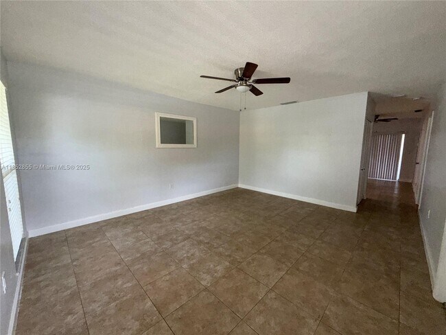 Primary Photo - 5780 SW 61st St