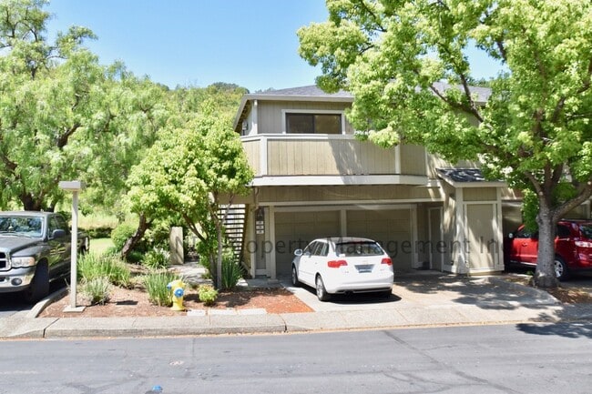 Primary Photo - 18 Somerset Pl