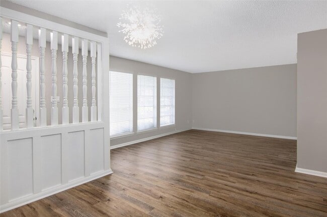 Building Photo - 2320 Shadowdale Dr