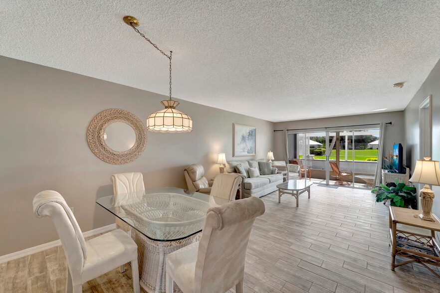 Building Photo - 456 Cerromar Rd