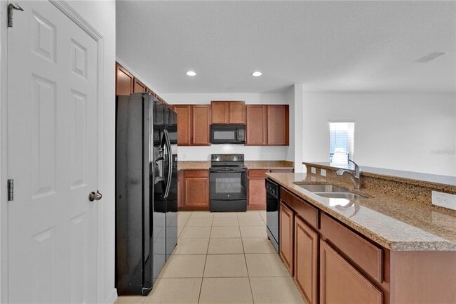 Building Photo - 465 Ogelthorpe Dr