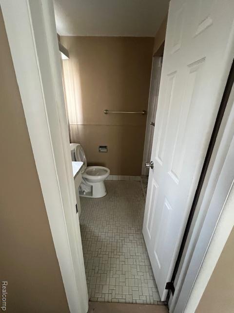 Building Photo - 9118 Riverdale Ave