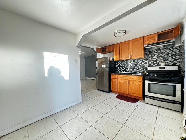 Building Photo - 92 Hancock Ave