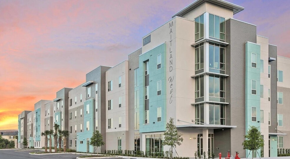 Building Photo - 9301 Summit Centre Way