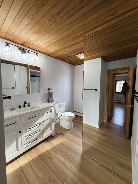 Building Photo - 37 South Ln