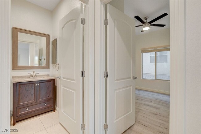 Building Photo - 1068 Riddle Glen St