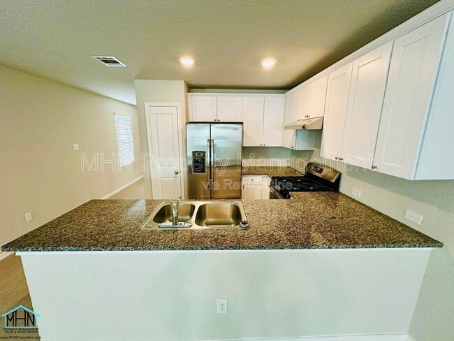 Building Photo - 9012 Sumners Wise