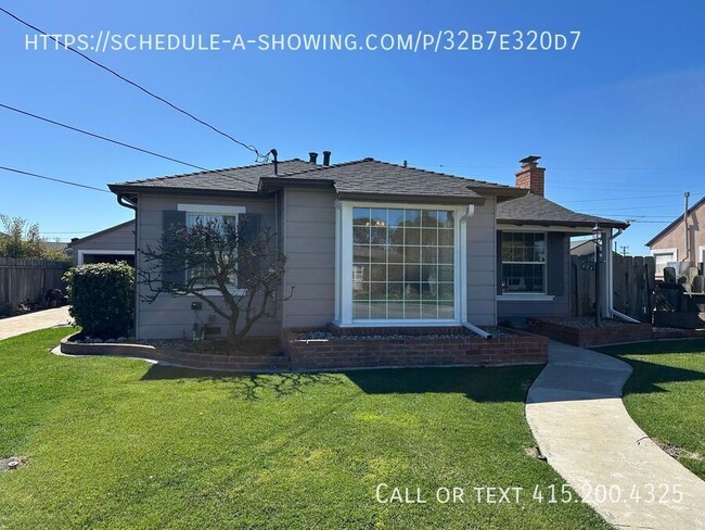 Primary Photo - Spacious Two Bedroom Home In North Salinas