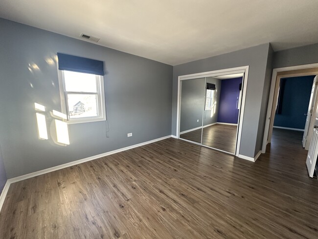 Building Photo - 33351 N Park St