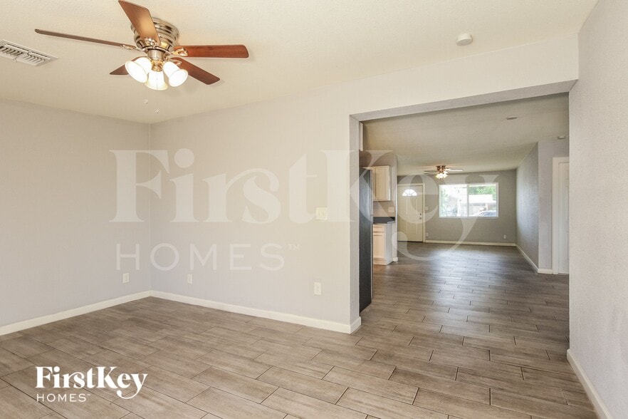 Building Photo - 3634 W Alice Ave