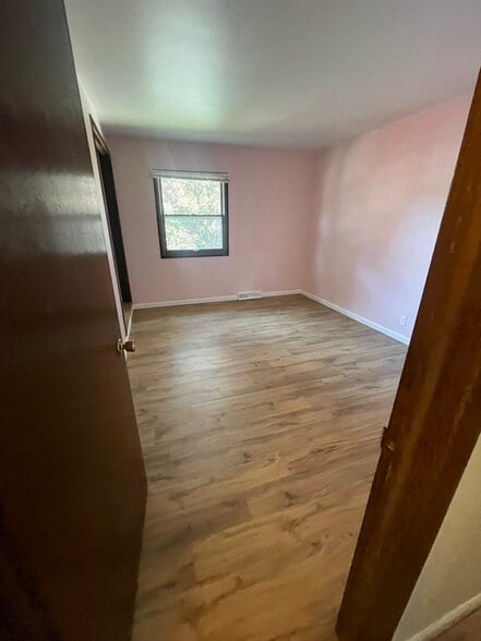 Building Photo - 5965 Teakwood Dr