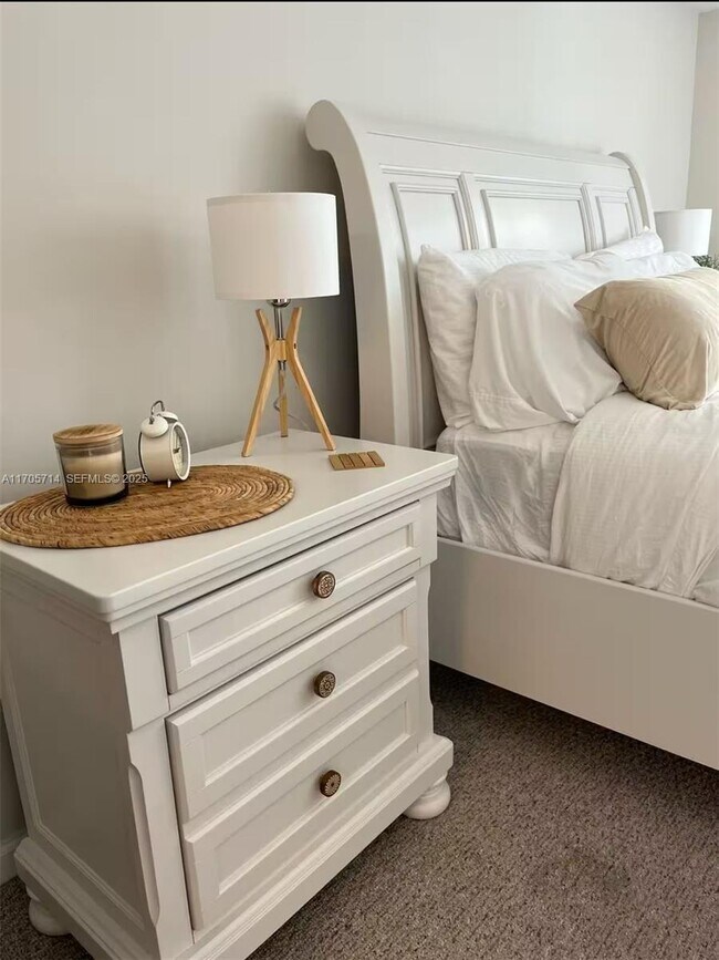 Building Photo - 1200 Brickell Bay Dr