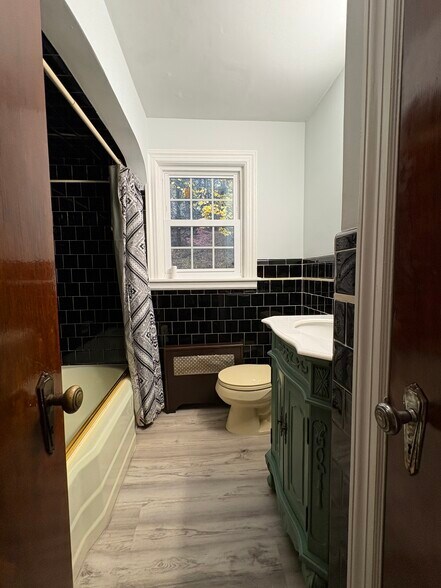 Building Photo - 30 Beechmont St