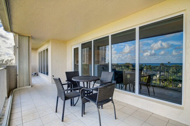 Building Photo - 4301 N Ocean Blvd