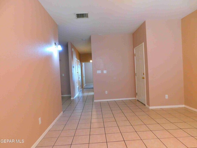 Building Photo - 11951 Diana Candia Ln