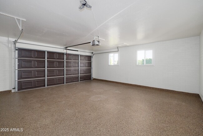 Building Photo - 8643 E Palo Verde Dr