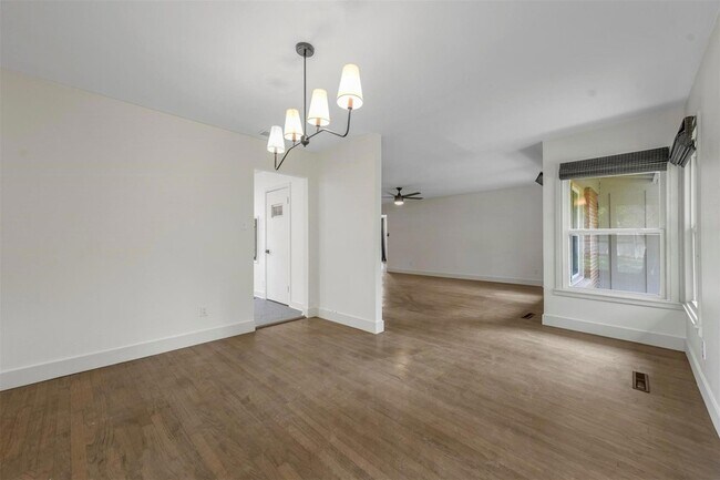 Building Photo - 3936 Piedmont Rd