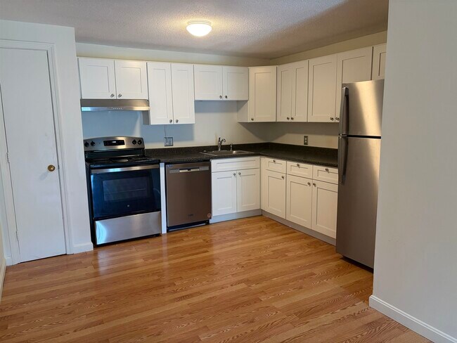 Building Photo - 1007 White Cedar Blvd