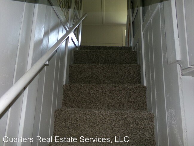 Building Photo - 2 br, 1 bath House - 780 S Peace Haven Road