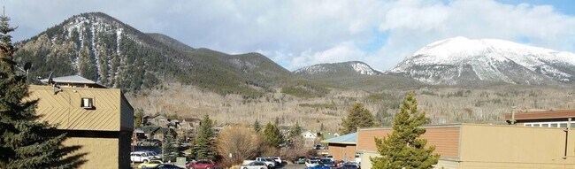 Building Photo - 716 Lagoon Dr