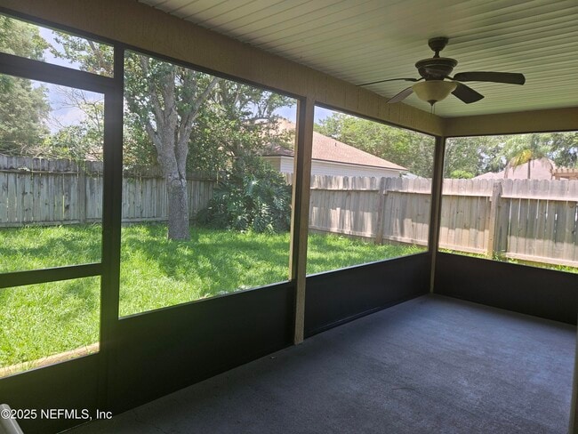 Building Photo - 2338 Cool Springs Dr N
