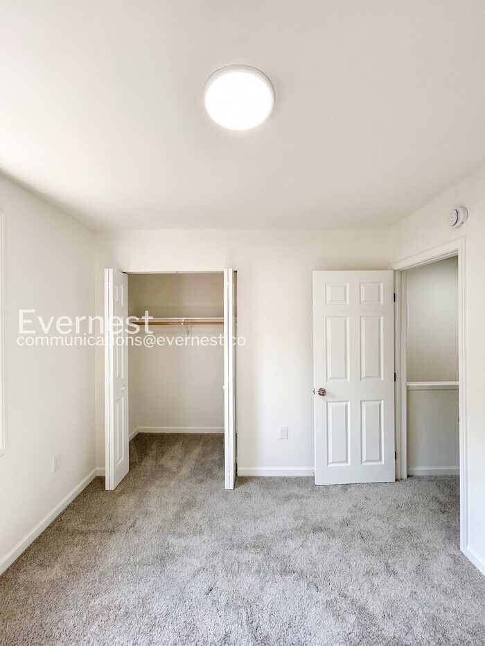 Building Photo - 503 N 30th St