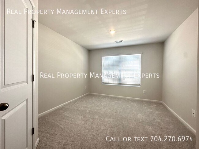 Building Photo - 13123 Cottage Crst Ln