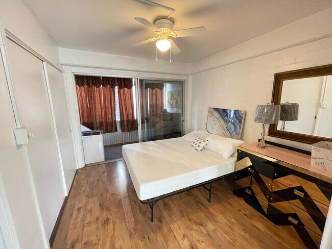 Building Photo - 410 Nahua St