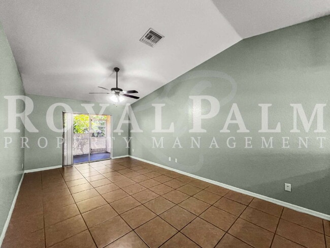 Building Photo - 1909 SW Santa Barbara Pl