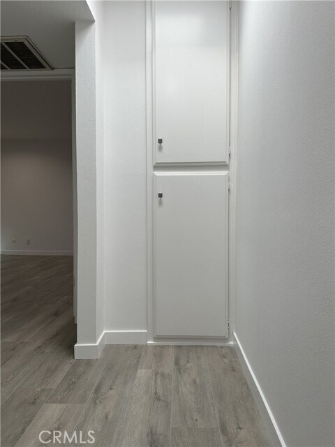 Building Photo - 11438 Moorpark St