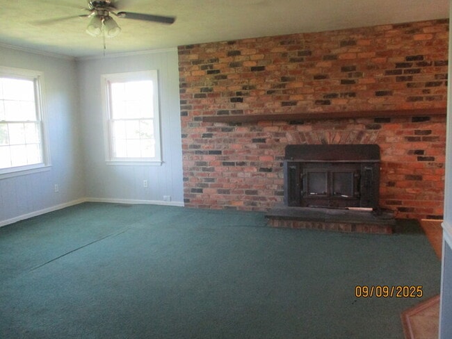 Building Photo - 1040 Hugo Dr
