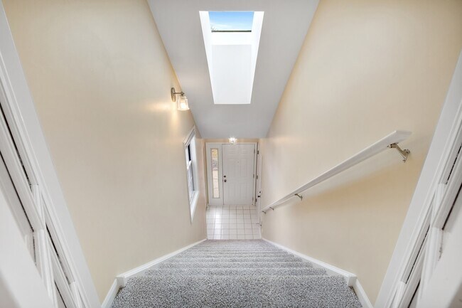 Building Photo - 507 W Parkside Dr