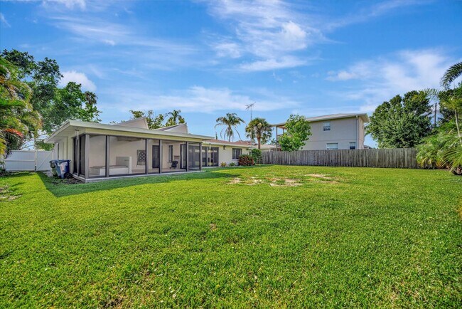 Building Photo - Beautiful West of the Trail 3-Bed/2-Bath H...