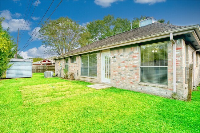 Building Photo - 4439 Morris Dr