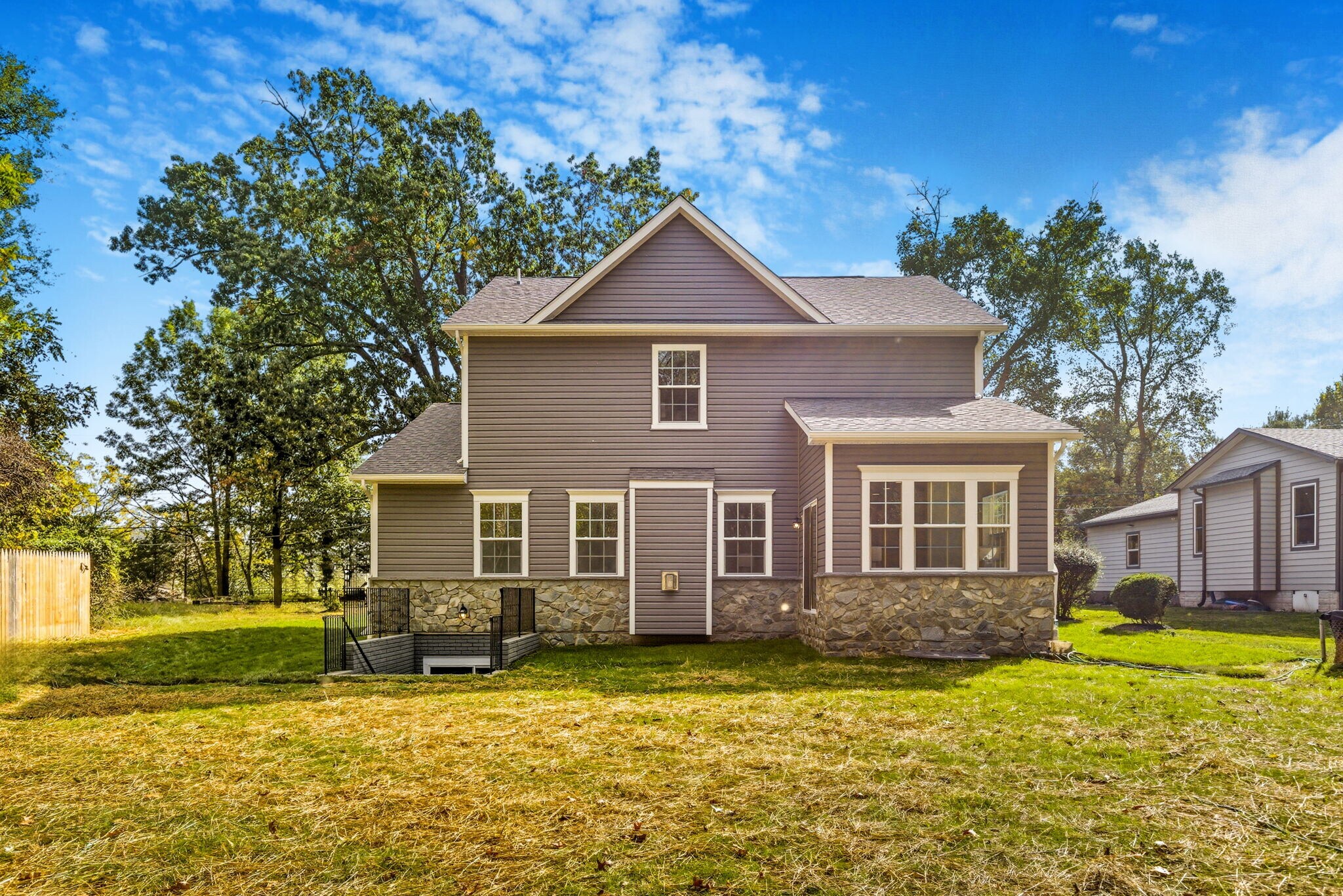 Building Photo - 328 Ridge Rd