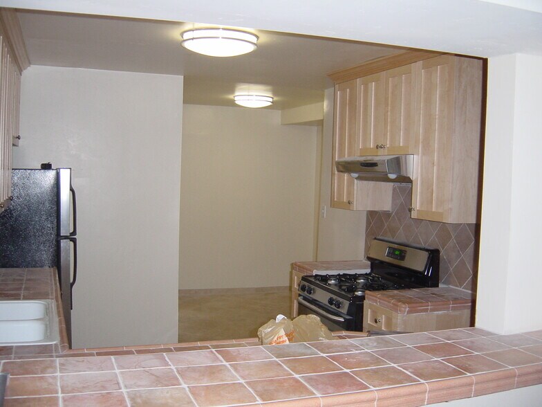 Building Photo - 340 Mt Washington Dr