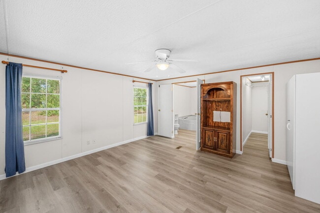 Building Photo - 6373 Kilcrease Rd