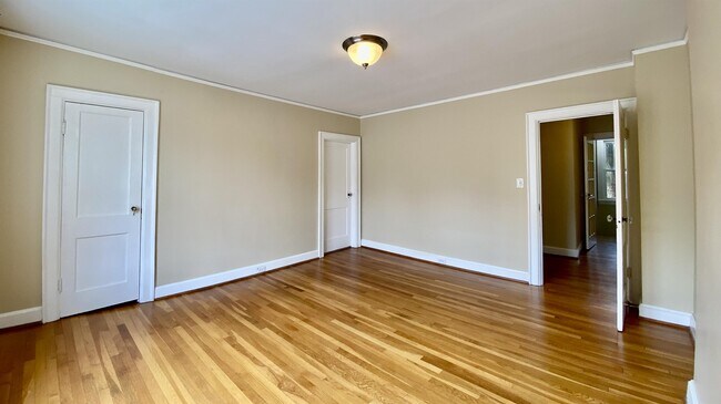 Building Photo - 1105 Virginia Ave