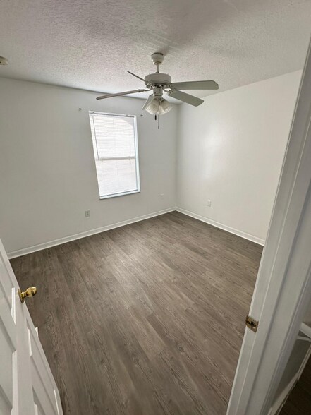 Building Photo - 2674 Mayaguana St