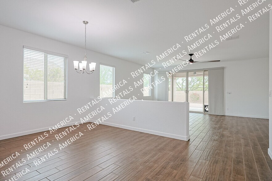 Building Photo - 13607 W Briles Rd