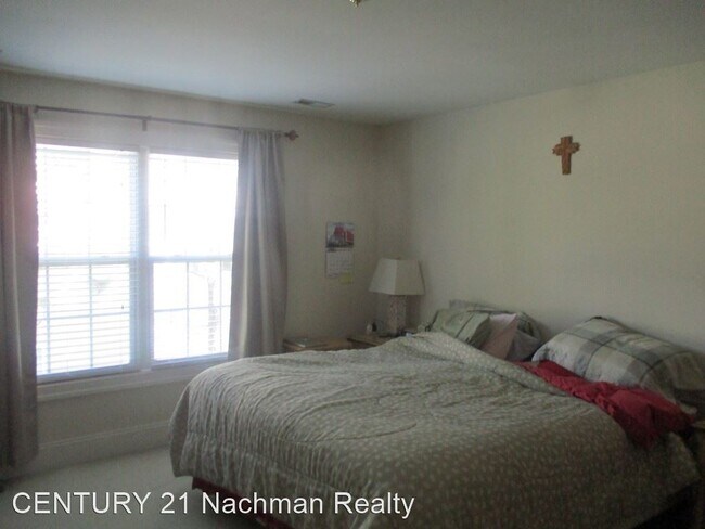 Building Photo - 3 br, 2 bath House - 3812 War Hill Green