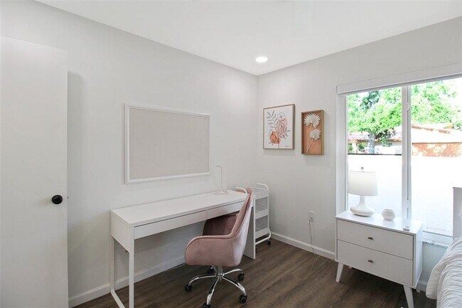 Building Photo - 6416 Wood Owl Cir