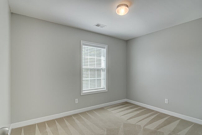 Building Photo - 4612 Dry Creek Ct