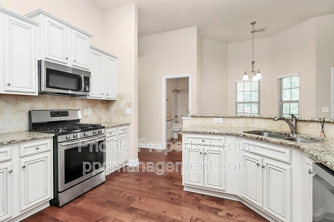 Building Photo - 141 Tall Fern Lp