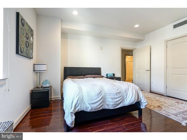 Building Photo - 111 S 15th St