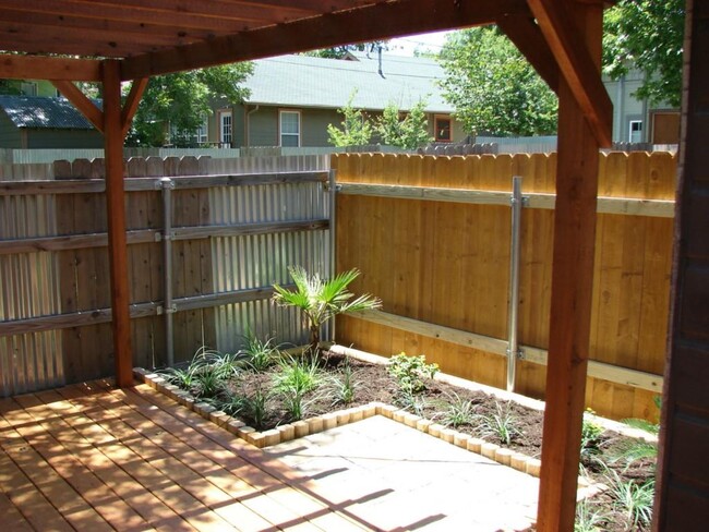 Building Photo - 4715 Red River St