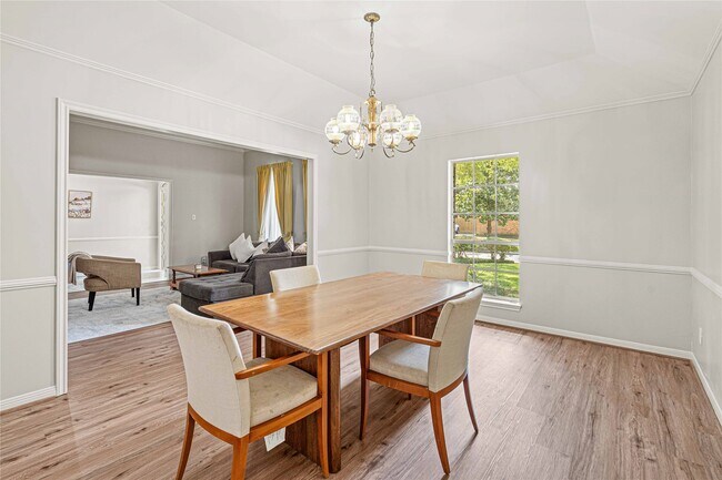 Building Photo - 5606 Graystone Ln