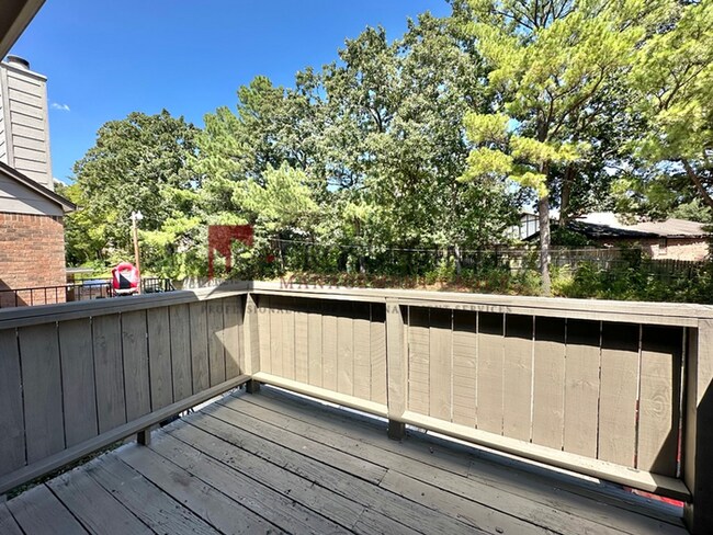 Building Photo - Coming Soon! 2 bed 2 bath Apartment in South Tyler!