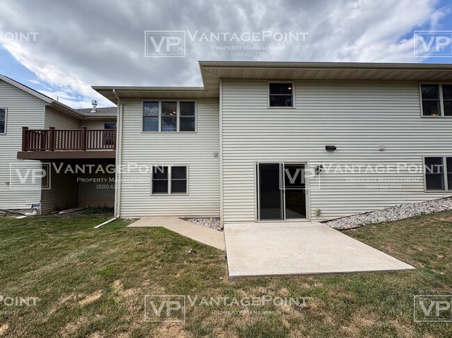 Building Photo - 2250 Daly Dr