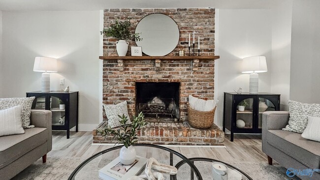 Building Photo - 4033 Lucerne Dr SE